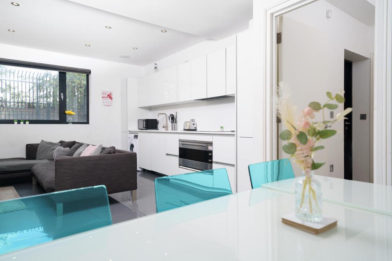 Pristine Rooms In Central Лондон Экстерьер фото